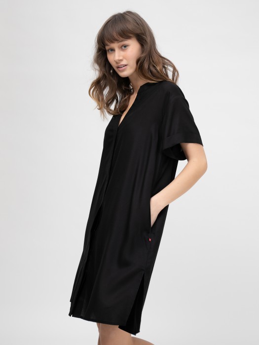 Dámske vzdušné oversize čierne šaty LUMINIA 906